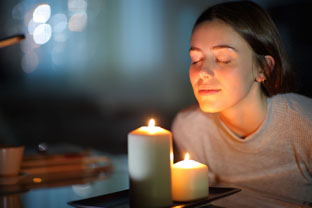 Kerze statt Lampe: Diese Bürgerin hat vorgesorgt!