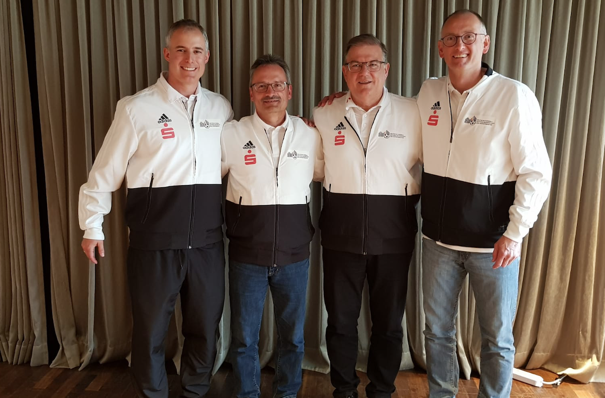 (v.l,n.r.) Ein Teil der Fußball Nationalmannschaft der Bürgermeister: Dennis Junk aus Wittlich (Rheinland-Pfalz), Rolf Reinhard aus Abtsteinach (Hessen), Joachim Schuster aus Neuenburg am Rhein (Baden-Württemberg) und Detlef Wellbrock aus Loxstedt (Niedersachsen).
