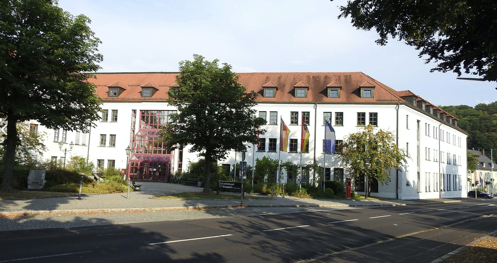 Das Landratsamt in Wunsiedel will das Heimatgefühl der Bürger stärken