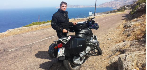 Bürgermeister von Bretten, Martin Wolff, fährt Motorrad