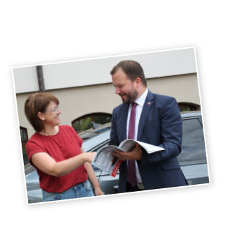 Landrat Onno Eckert mit Monique Opetz