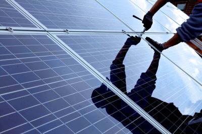 Solarenergie PV-Anlage auf dem Dach