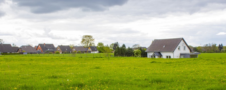 Gebietsreformen schließen kleine Dörfer zu Städten zusammen.