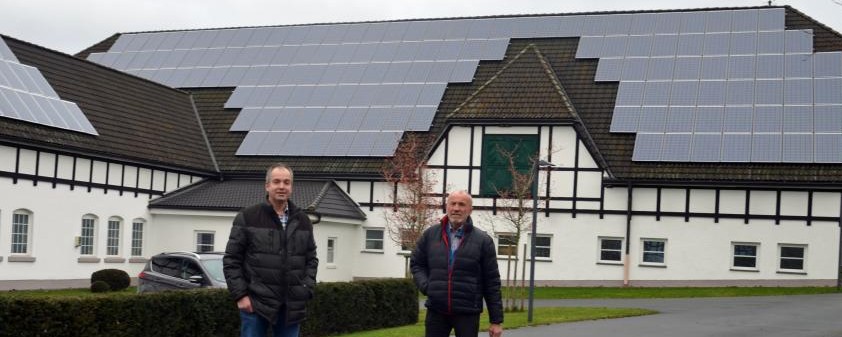 Im Bioenergiedorf ist auch auf dem Schweinestall eine Photovoltaikanlage angebracht. 