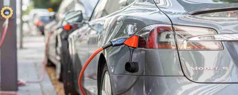 Dem Tesla Werk in Grünheide drohen massive Verzögerungen - warum die Digitale Welt nicht warten kann...
