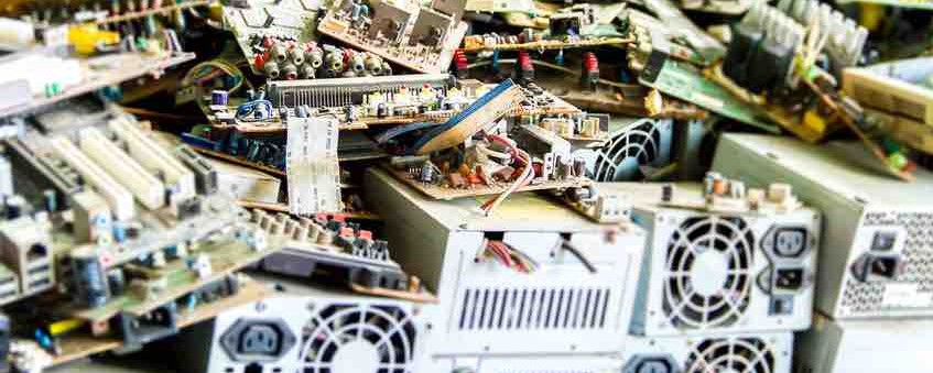 19 Kilogramm Elektroschrott im Jahr - so viel produziert jeder Bundesbürger statistisch pro Jahr - nur die Hälfte davon landet in Sammelstellen