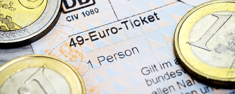 Das 49-Euro-Ticket wird wohl nicht pünktlich starten - die Probleme der Bahn löst es ohnehin nicht, meint Christian Erhardt 