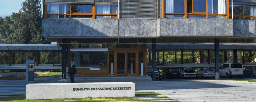 Das Bundesverfassungsgericht muss nun grundsätzlich entscheiden, was ein Amtsblatt einer Kommune darf und was nicht! 