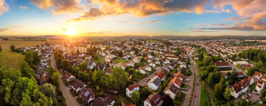 Häuser in der Abendsonne