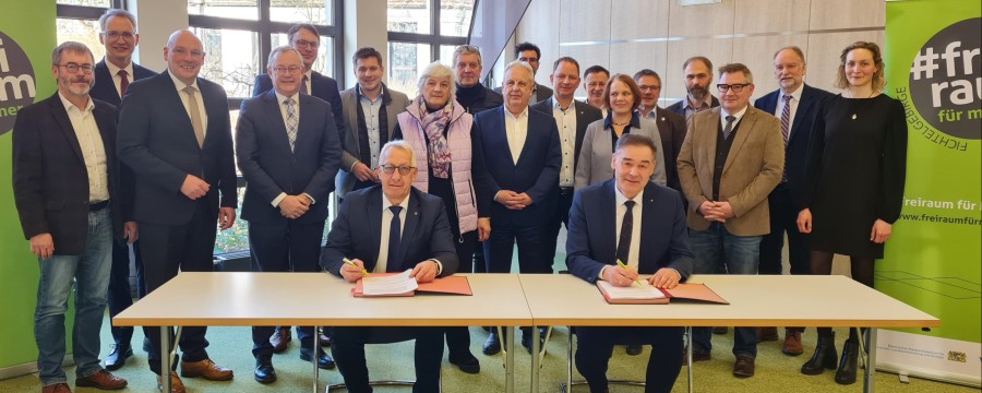 Sie ziehen an einem Strang: Die BürgermeisterInnen im Kreis Wunsiedel.