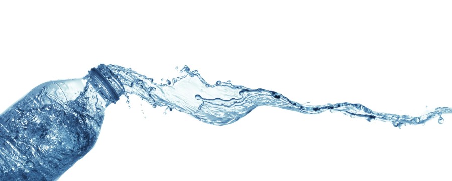 Wasser aus Flasche
