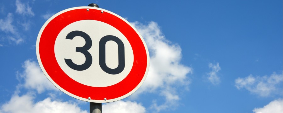 Tempo-30-Schild