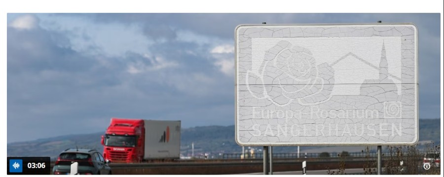 Screenshot Autobahnschild zur weltgrößten Rosensammlung