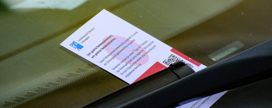 Knöllchen-König von Bürgermeister ausgetrickst - andere Kommunen zahlen sogar eine Belohnung für das Melden von Falschparkern