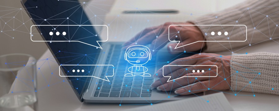 Laptop mit Chatbot