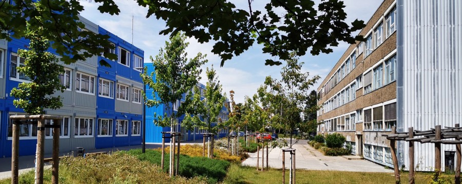 Außenansicht Universitätsschule