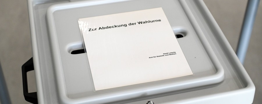 In manchen Gemeinden lag die Wahlbeteiligung bei den Landtagswahlen bei über 100 Prozent - Vorwürfe in sozialen Netzwerken explodieren, doch die Erkärung ist einfach und hat mit Wahlfälschung nichts zu tun