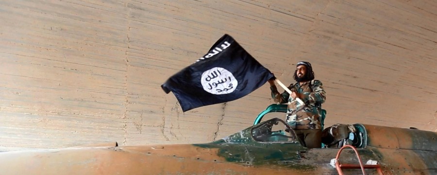 Ein Kämpfer des Islamischen Staats - auch in Deutschland leben zahlreiche sogenannte IS-Terroristen und Gefährder