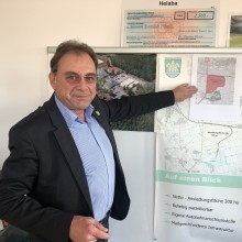 Arne Christiani, der Bürgermeister von Grünheide spricht über Tesla