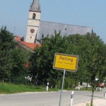 Der Ort Petting hat seit vielen Jahren Erfahrung mit dem Diebstahl von Ortsschildern 