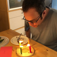 Geburtstag vor den Kommunalwahlen: Ein Tweet von Erlangens OB Florian Janik