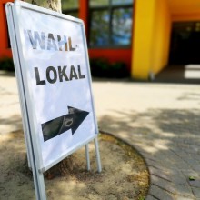 Schild zum Wahllokal - Landtagswahlen 2021