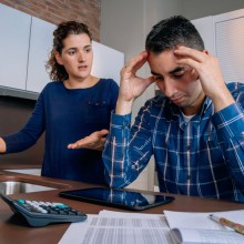 Landkreise kommen in Sachen Arbeitslosigkeit offenbar deutlich besser durch die Krise als Großstädte, zeigt ein Vergleich