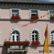 Im kleinen Ort Zwiesel in Niederbayern gibt es Streit, ob der Bürgermeister dienstunfähig ist...wir erläutern die Rechtslage