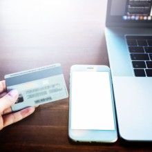 smartphone speichert Personalausweis
