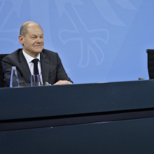 Gravierender Wandel in der Corona-Politik - Kanzler Scholz (hier mit Franziska Giffey nach den Beratungen mit den Ländern) verbreitet Optimismus