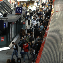 Die Mobilität ist mit dem 9-Euro Ticket gestiegen - vor allem im Schienenverkehr - die Zahl der Autofahrten sank hingegen nur sehr leicht