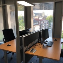 So sehen die Arbeitsplätze heute aus - keine festen Plätze mehr, sondern jeder setzt sich nach Bedarf auf einen passenden Platz