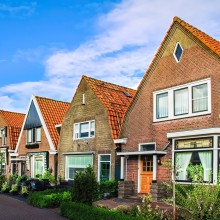 Wohnungen verlieren in den nächsten Jahren inflationsbedingt in vielen Landkreisen an Wert - hier eine typische holländische Siedlung