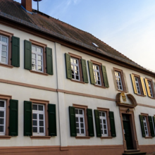 Vor genau einem Jahr traten hier im Rathaus Bürgermeister und Gemeinderat geschlossen zurück - was seither passiert ist
